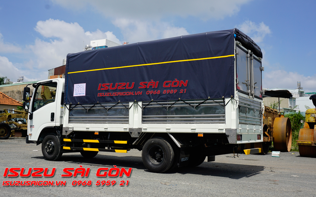 Xe Tải Isuzu 2T4 QKR210 QMR77HE5A Mui Bạt | Xe Isuzu 2.4 Tấn Mui Bạt 3